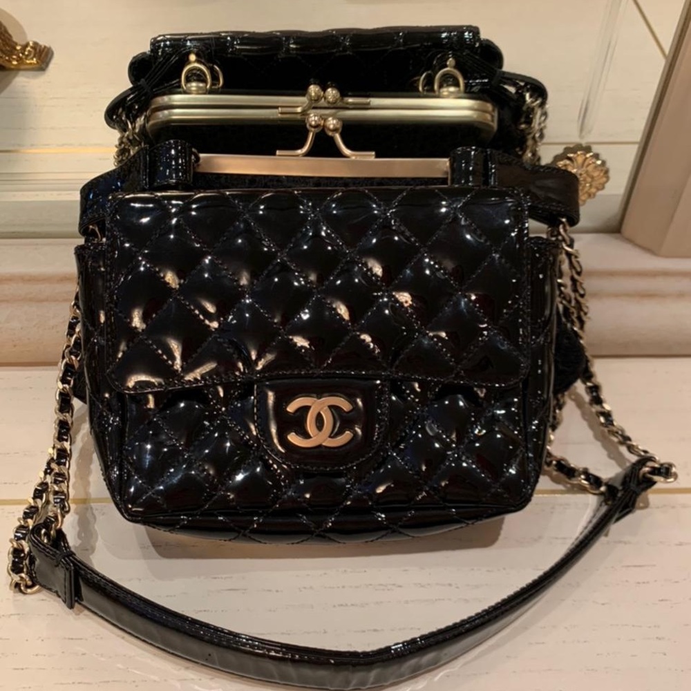 Chanel Black Patent lace kiss lock flap double bag